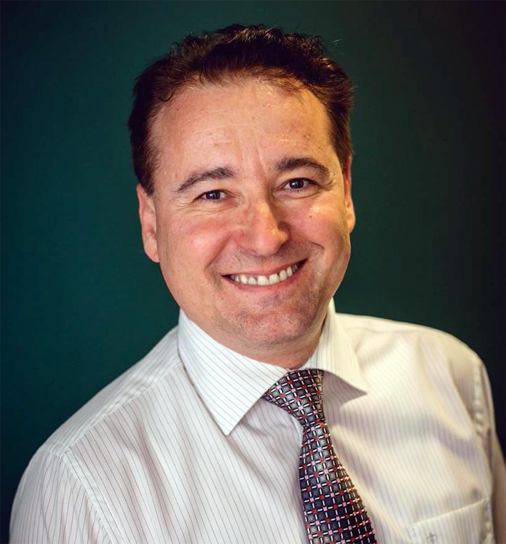 Dr Bogdan Benga