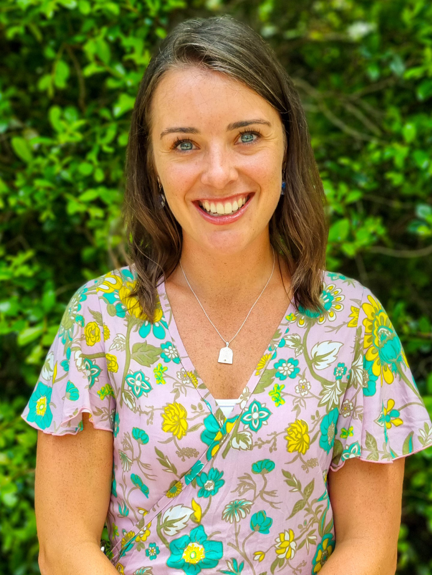 Dr Laura Bennett